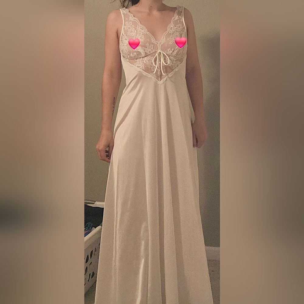 Vintage OLGA Nightgown And Robe Set Size PETITE - Picture 2 of 11